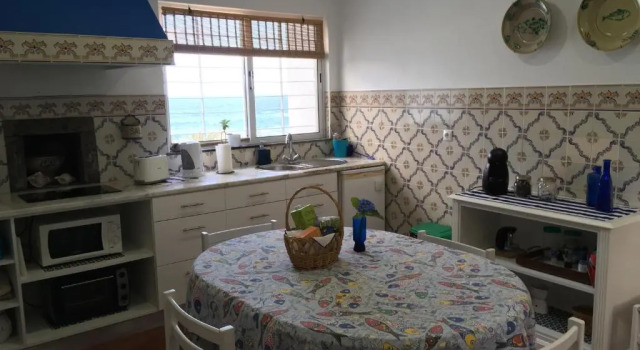 Коттедж с 2 комнатами Casa do Mar