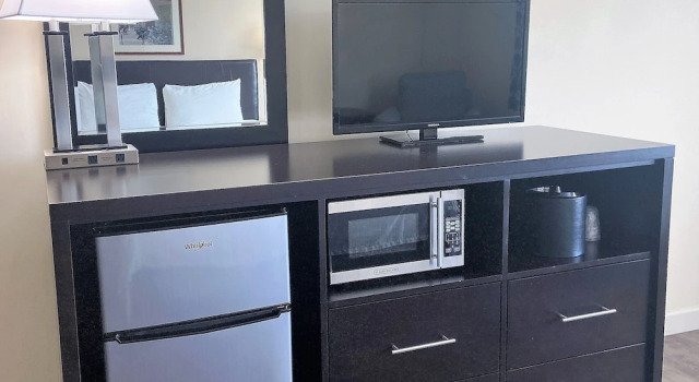 Четырёхместный номер Standard University Inn Durham next to Duke University Medical Center