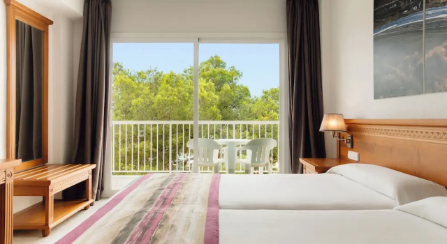 Двухместный номер Standard с балконом BLUESEA Coral Beach