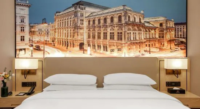 Люкс Superior Vienna International Hotel Lanzhou SASSEUR Outlets & Yellow Riverside