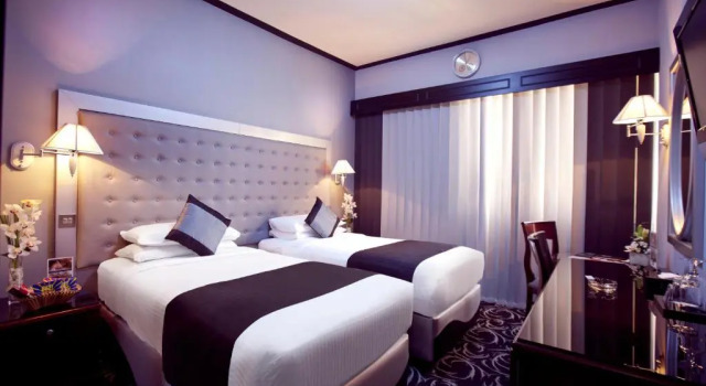 Двухместный номер Standard Broadway Hotel