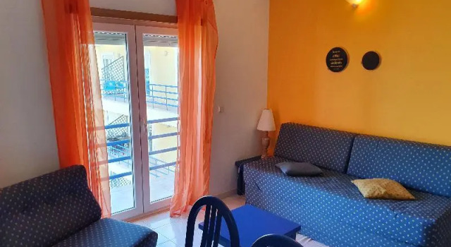 Четырёхместные апартаменты с балконом Hotel Apartamento Praia Azul