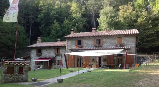 L'Imposto Affittacamere, Boek Hotel Poppi Toscane