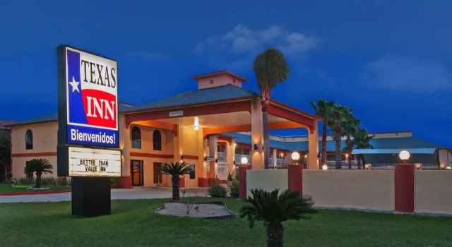 Texas Inn and Suites Raymondville, Забронировать Отель Раймондвилль Rio Grande Valley, рядом с Сельскохозяйственный технологический учебный центр в Реймондвилле