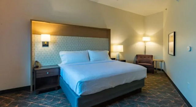 Номер Premium Courtyard® by Marriott® Atlanta Dunwoody