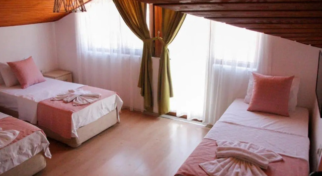 Люкс с балконом Limon Otel (Pansiyon 2)