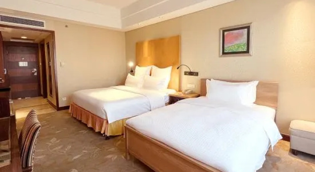 Семейный номер Standard Kunshan Newport Hotel