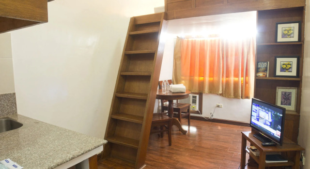 Isabelle Garden Hotel & Suites