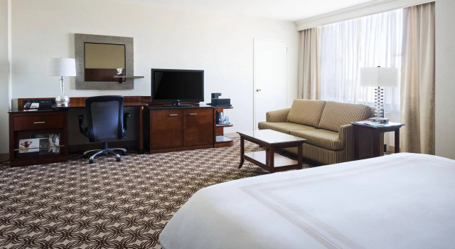 Полулюкс Pittsburgh Marriott City Center