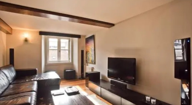 Bmyguest - Downtown Luxury Apartment