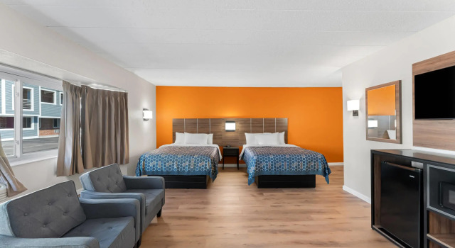 Четырёхместный номер Standard Econo Lodge Cranston - Providence
