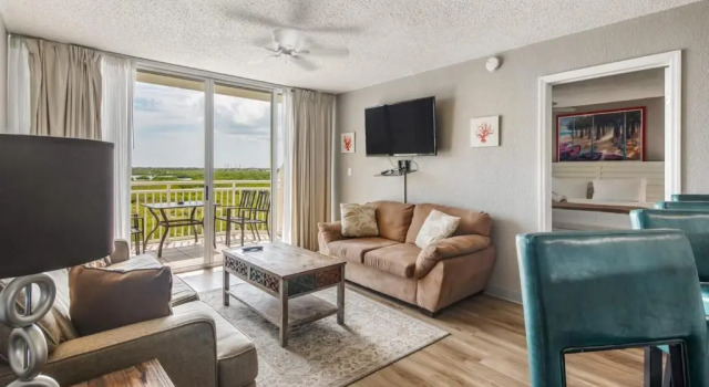 Grand Turk Suite 404