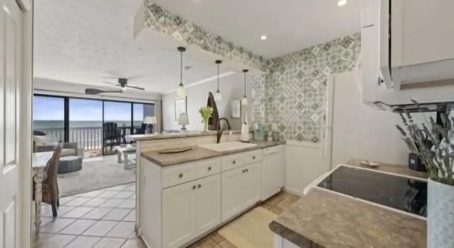 Номер Standard Conched Out - Feel The Ocean Breezes As You Relax On The Deck Overlooking The Lovely Carolina Beach Coastline 2 Bedroom Condo by RedAwning