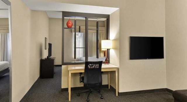 Двухместный люкс Cambria Hotel Columbus - Polaris