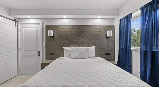 Семейная студия Fins Inn & Suites