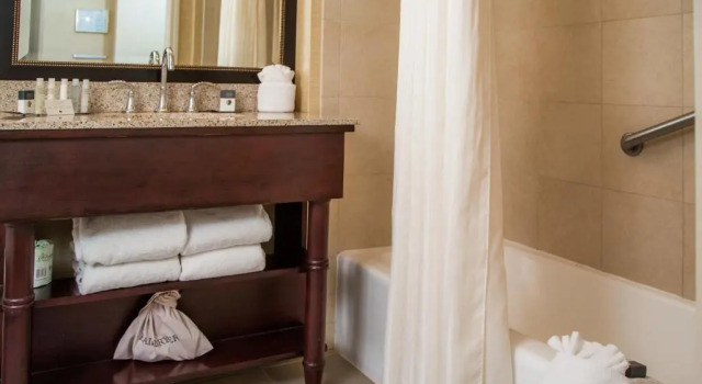 Standard Zimmer DoubleTree by Hilton Modesto