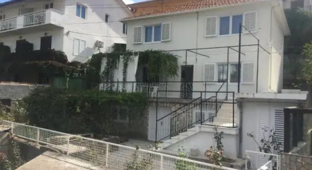 Apartment Sjajna, Prenota Appartamento Jelsa 