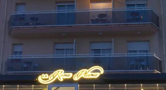 Hotel Roca Plana, Varaa Hotelli L'Ampolla El Baix Ebre