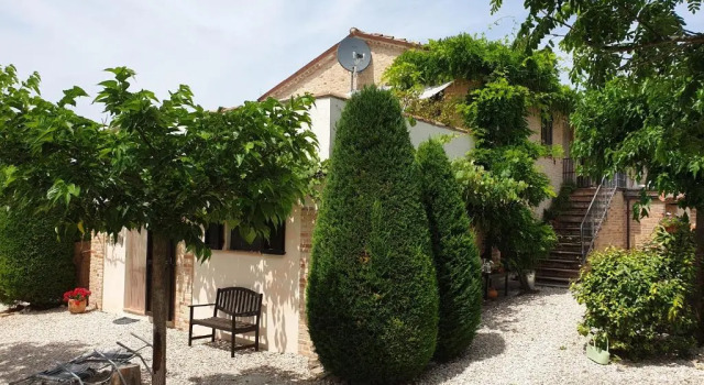 Апартаменты с видом на горы Rosa nel Pozzo Apartments and B&B
