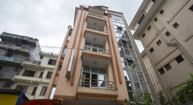 OYO 161 Ram Janaki Hotel, Забронировать Отель Асуиннатх Катманду