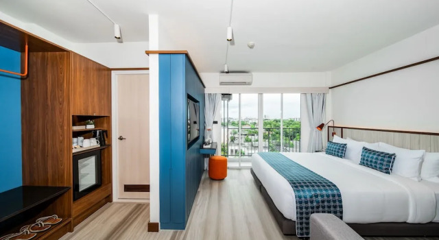 Номер Deluxe с балконом Hotel Amber Sukhumvit 85