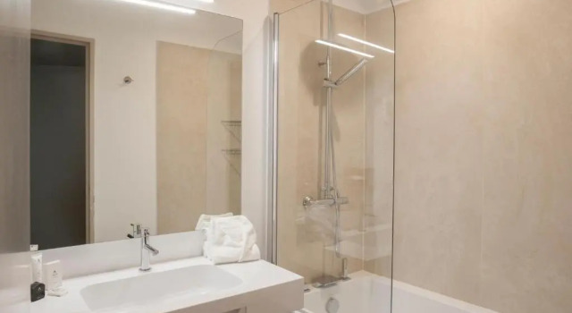 Двухместный номер Classic Apogia Paris