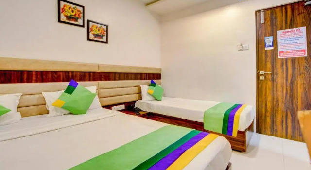 Hotel Brooklyn Suites - Near Golden Temple, Varaa Hotelli Hotellit Punjab pysäköinnillä, Pysäköinti