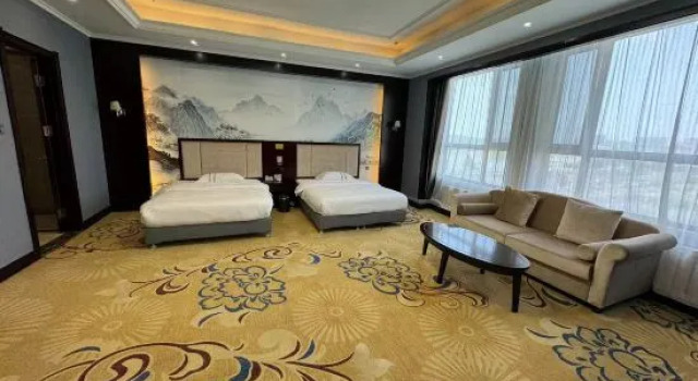 Люкс Deluxe Linjiang Huayuan Hotel