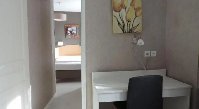 Четырёхместный семейный номер Standard Logis Hôtel Restaurant Cazes Arazat