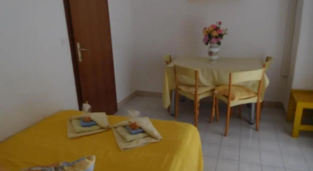 Апартаменты c 1 комнатой Apartment Mrgudic