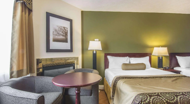 Четырёхместный люкс Econo Lodge Inn & Suites High Level