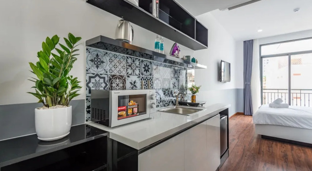 Двухместная студия Deluxe с балконом Cozrum Homes The Gallery Residence