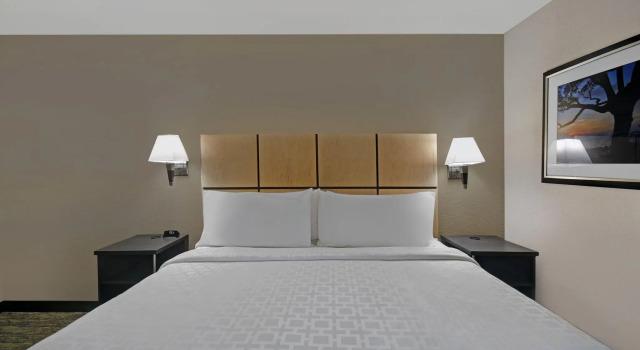 Двухместный люкс Candlewood Suites Sumter by IHG