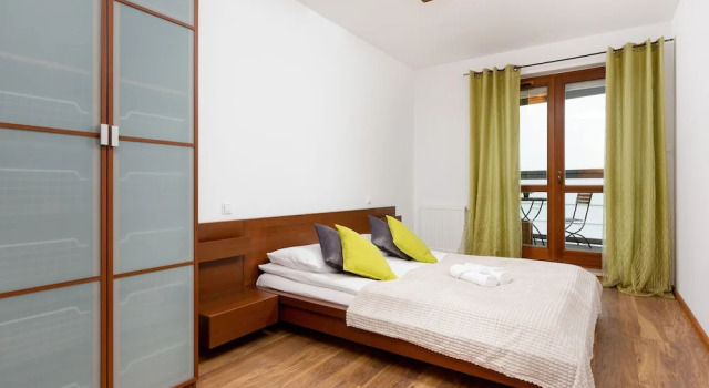 Broniwoja Apartment by Renters