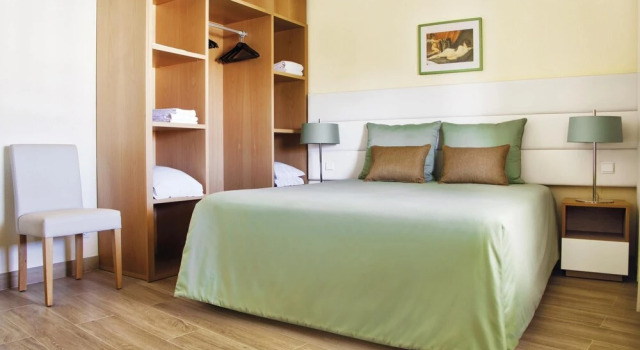 Amazing Aparthotel Apartments 2 Bedroom, Rezerwuj Apartament Hotele w Algarve z parkingiem, Parking