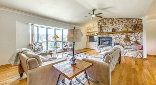 Коттедж Spacious Ruidoso Home w/ Patio & Mountain Views!