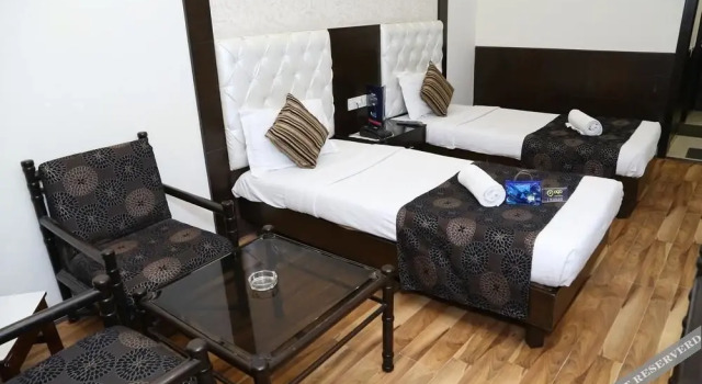 OYO 1832 Hotel Parbhat Inn, Rezervovat Hotel Hotely v Panchkula s parkováním, Parkování