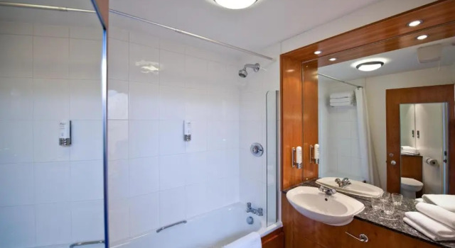 Двухместный номер Superior Leonardo Inn Aberdeen Airport