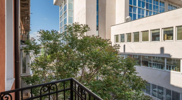 1001 Nights ~ in a Beautiful Two-Bedroom Apartment, Забронировать Апартаменты/квартира Апартаменты Софии, рядом с Королевский дворец, Апартаменты/квартира