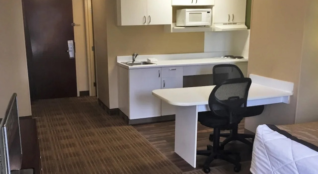 Четырёхместный номер Standard Studio 6 Extended Stay Rochester Greece NY