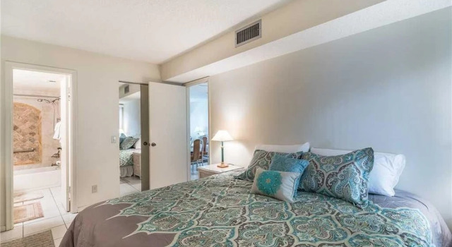 Bahia Del Mar 112 - Two Bedroom Condo, Rezerwuj Hotel Saint Petersburg Pinellas County