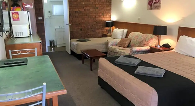 Полулюкс Guyra Motor Inn