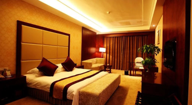 Huzhou Wuxing Crown Hotel, Prenota Hotel Huzhou Zhejiang
