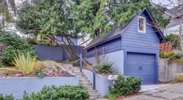 "the Fremont Lookout" W/ Deck & Gourmet Kitchen! 2 Bedroom Apts by Redawning, Rezerwuj Hotel Fremont Seattle, w pobliżu Guidepost