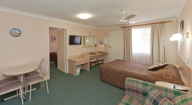 Семейный люкс с 2 комнатами Abraham Lincoln Motel