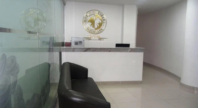 Nutibara Express by HOUSY HOST, Foglalás Apartman Szállodák Guayaquil medencével, Uszoda