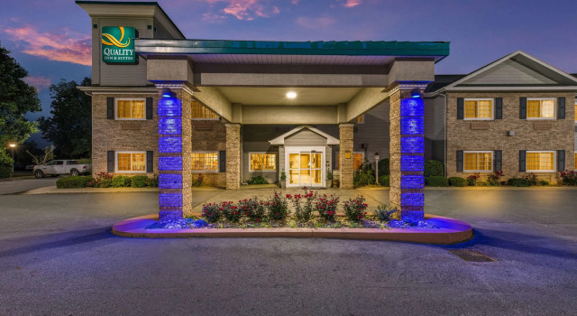 Quality Inn & Suites Hendersonville - Flat Rock