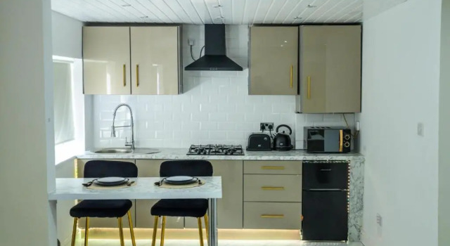 Коттедж 1 Bed House - Sleeps 2 - Parking - Wifi