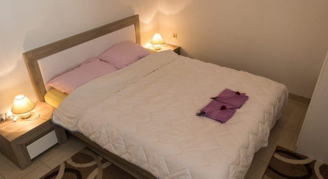 Apartments Zeljka B, Varaa Huoneisto Hotellit Kvarner Islands uima-altaalla, Uima-allas