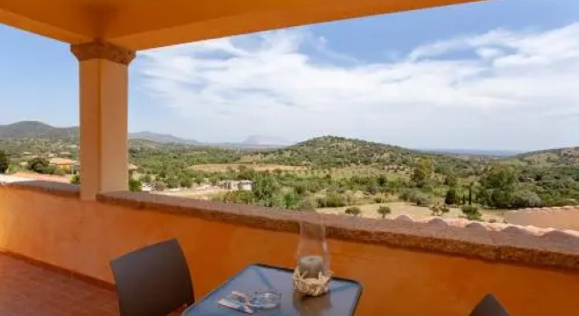 Domus Francy, Buchen Sie Hotel Hotels in San Teodoro mit Pool, Schwimmbad